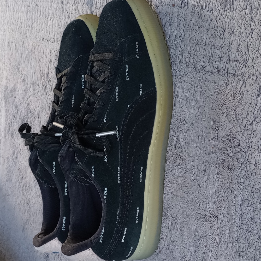 Men's Puma black suede Pink Dolphin shoes